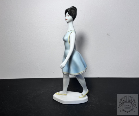Figurka "Kobieta z lat 60" Hollohaza Węgry