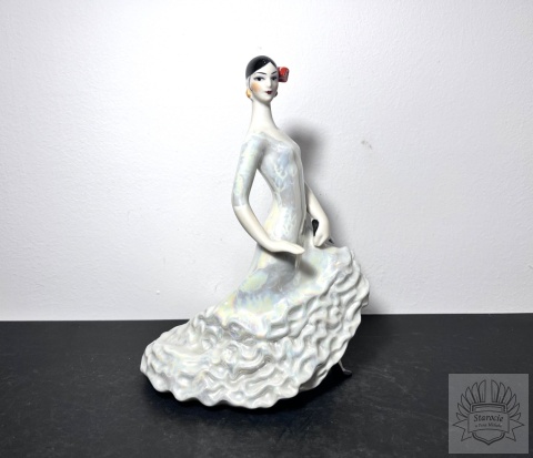 Figurka kobieta, tancerka flamenco- Ceramika Kijów
