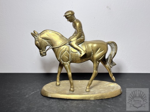 Figurka mosiądz- dżokej (jockey), jeździec na koniu