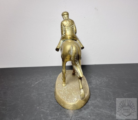 Figurka mosiądz- dżokej (jockey), jeździec na koniu
