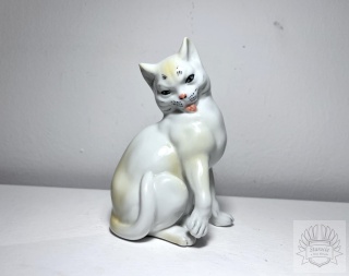 Figurka porcelanowa Kot biały - Karl Ens, XX w.