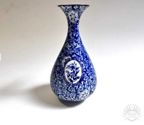 Wazonik porcelanowy Rorstrand- Szwecja początek XX w.