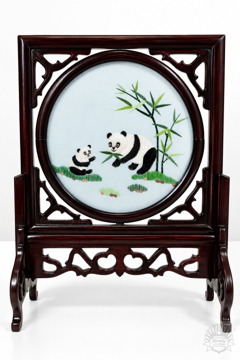 Drewniana ramka- Pandy tkane na jedwabiu (Chiny)
