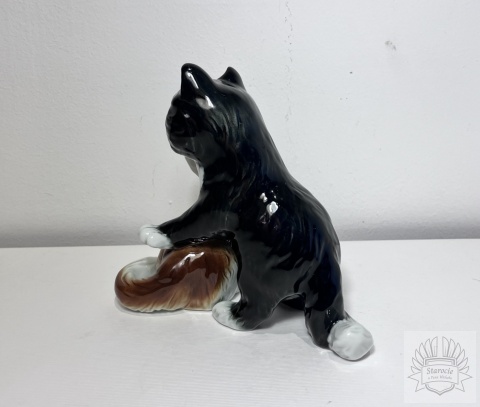 Figurka "Dwa koty" Karl Ens, pocz. XX w.