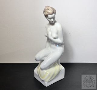 Figurka kobieta Hollohaza- Akt w stylu Art Deco