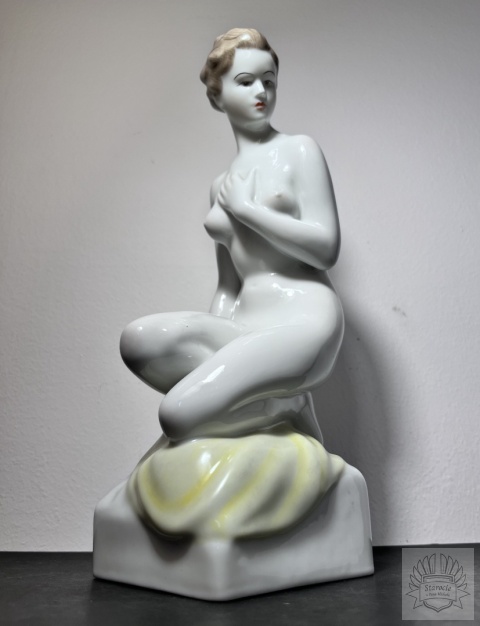 Figurka kobieta Hollohaza- Akt w stylu Art Deco