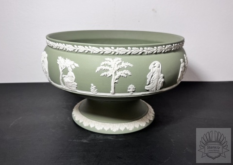 Patera na nodze Wedgwood "Jasperware Green"- biskwit