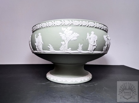 Patera na nodze Wedgwood "Jasperware Green"- biskwit