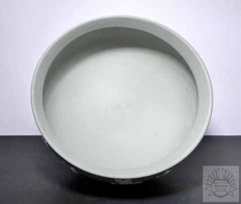 Patera na nodze Wedgwood "Jasperware Green"- biskwit