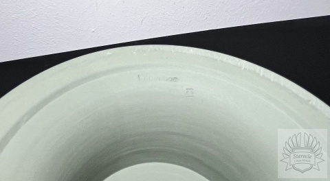 Patera na nodze Wedgwood "Jasperware Green"- biskwit